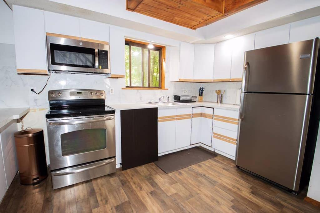 Entire 3 Bedroom Adventure Chalet, Near The Best Of The Poconos إيست سترودسبورغ المظهر الخارجي الصورة