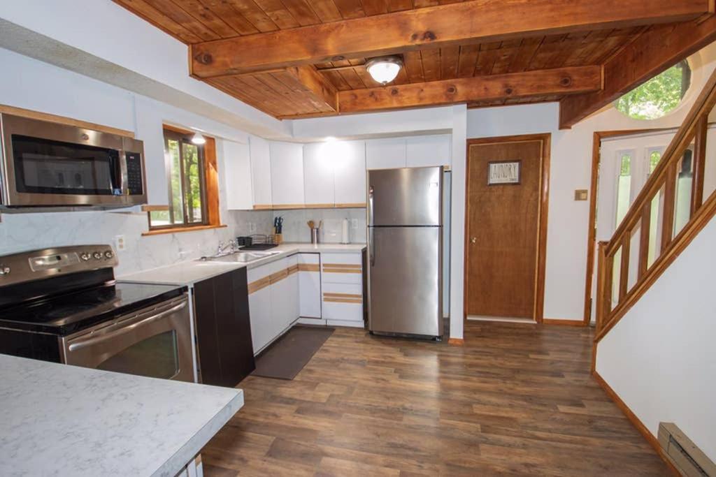 Entire 3 Bedroom Adventure Chalet, Near The Best Of The Poconos إيست سترودسبورغ المظهر الخارجي الصورة